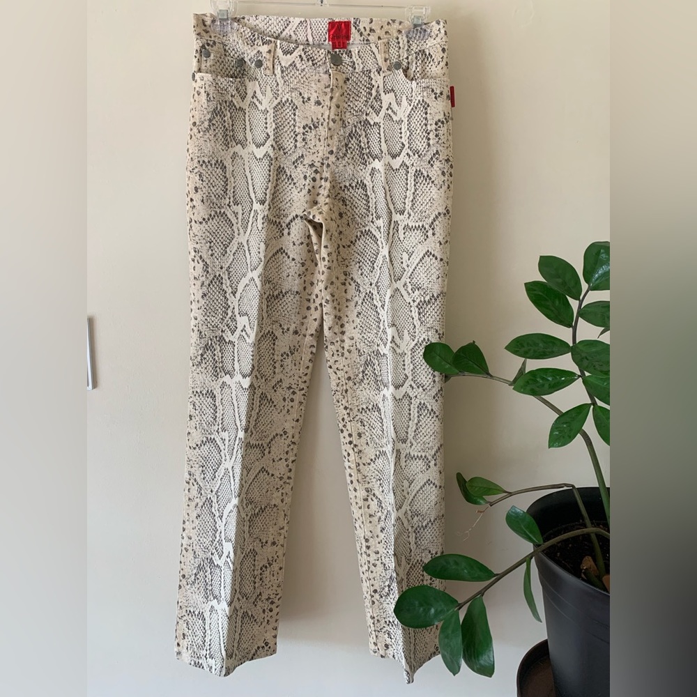 V Cristina NWT Snake print pant size 10